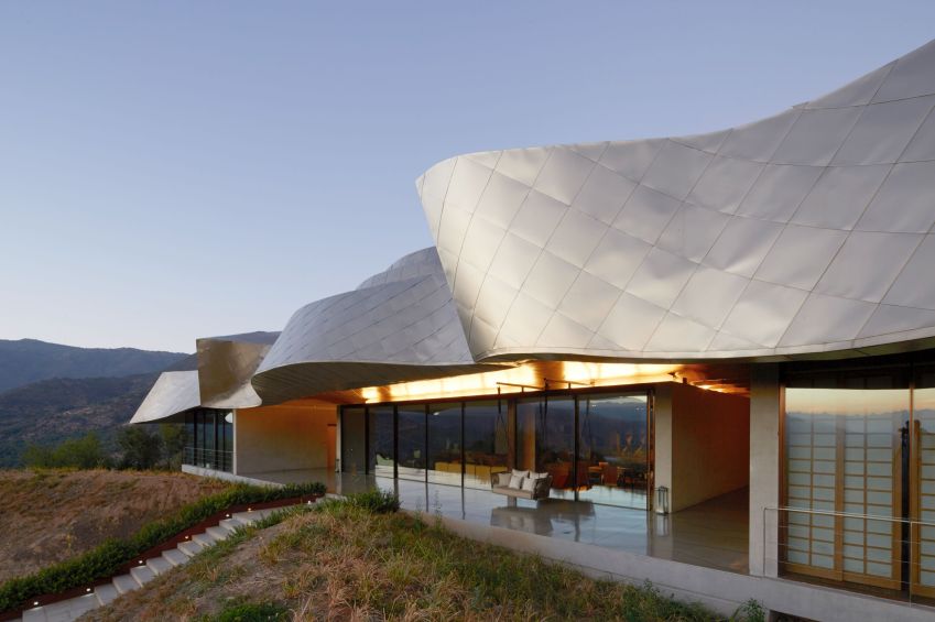 Luxuosa vinícola do Chile, que tem seu hotel próprio no país (foto acima), anunciou seu primeiro empreendimento no Brasil / Divulgação