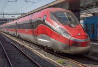 Itália inaugura trem direto de alta velocidade entre Roma e Pompeia