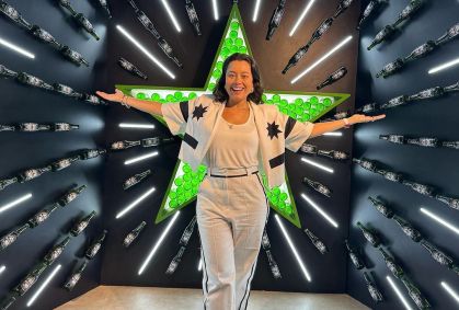 Daniela Filomeno participa do tour Inside the Star, na cervejaria da Heineken em Jacareí
