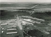 Vista aérea do Brasília Palace Hotel antes mesmo do represamento do Rio Paranoá ao Lago Paranoá